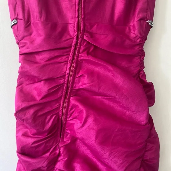 EUREKA Strapless Fuchsia Ruched Cocktail Dress - Picture 3 of 6